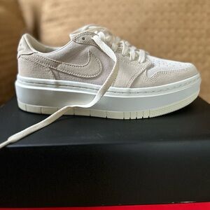 NWT Nike Air Jordan Elevate Women’s 7 AJ 1’s